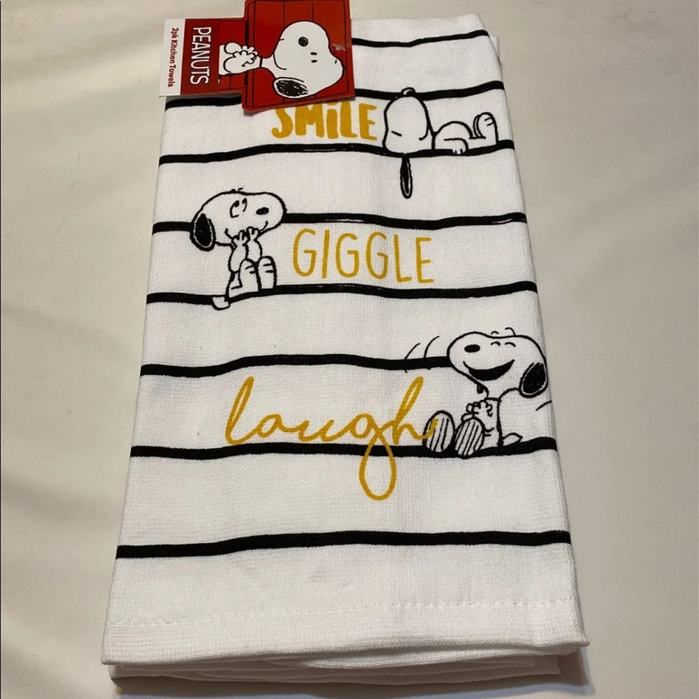 New
2 Peanuts Snoopy kitchen hand-towels